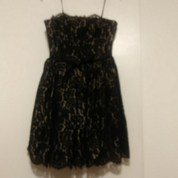 Robert Rodriguez Dresses & Skirts - NWOT Beautiful formal dress